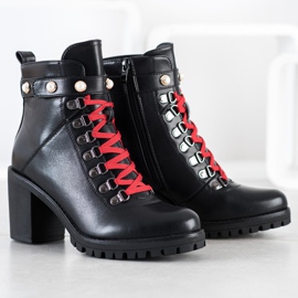 Ideal Shoes Stivali rock sul post nero 1