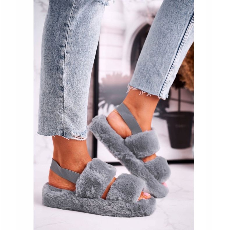 FRJ Pantofole da donna sulla piattaforma in pelliccia grigio zucchero filato 2