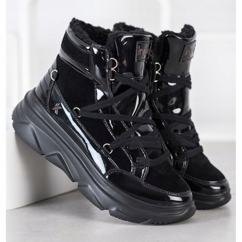 Kylie Trappers laccati neri alla moda nero 2