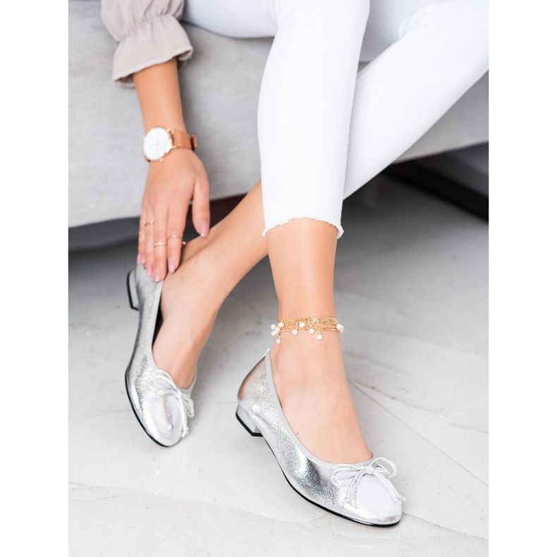 Goodin Elegante ballerina con fiocco d'argento 2
