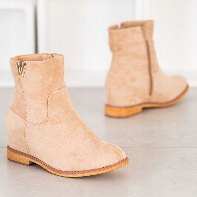Sergio Todzi Eleganti stivali con zeppa beige 1