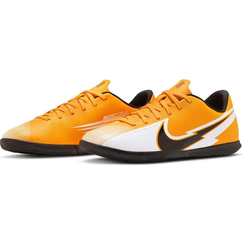 Nike Mercurial Vapor 13 Club Ic Jr AT8169 801 scarpe da calcio giallo giallo 1