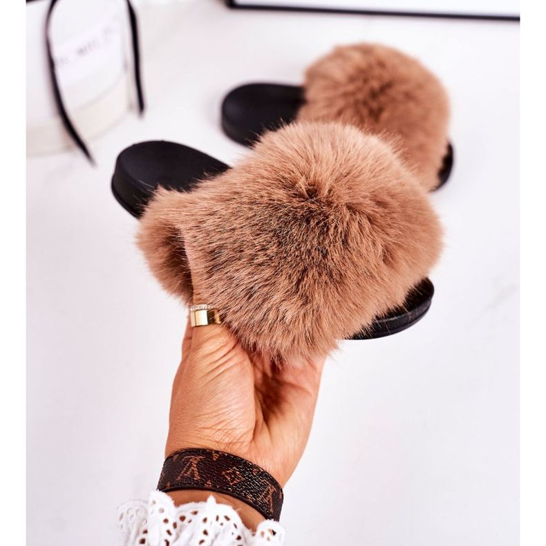 Pantofole Per Bambini Con Pelliccia Marrone Chiaro Fashionista 2