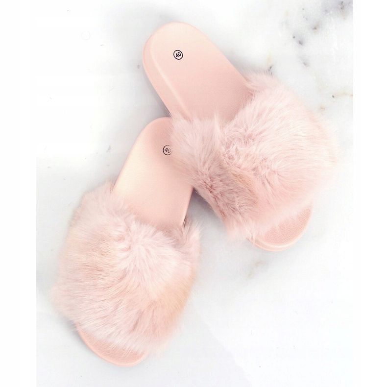 Ciabatte con pelliccia rosa chiaro CK107P L.PINK 1