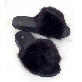 Nero CK107P Pantofole nere con pelliccia 1