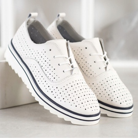 Goodin Calzature in pelle traforata bianco 2