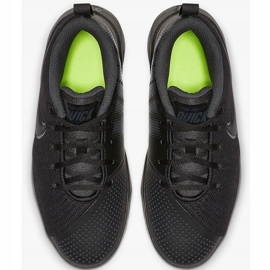 Nike Team Hustle Quick 2 scarpe nere da bambino AT5298 001 nero nero 1