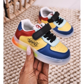 Apawwa Scarpe sportive per bambini con scooter multicolore con suola leggera a LED blu giallo 2