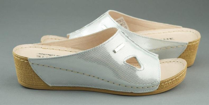 Tyche Pantofole con zeppa 590 bianche e argento bianco e argento 1