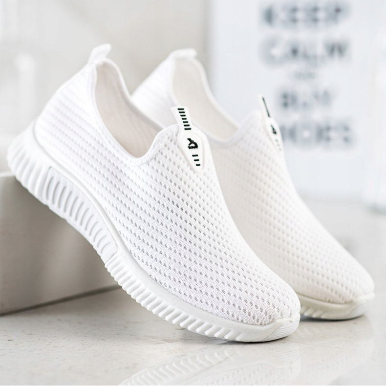 SHELOVET Comode scarpe da ginnastica in tessuto bianco 1