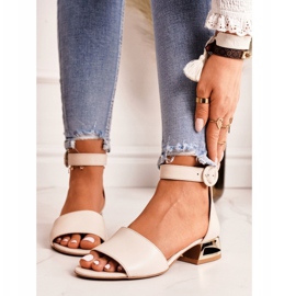 Sandali in pelle su tacchi dorati Laura Messi 2143 Beige 2