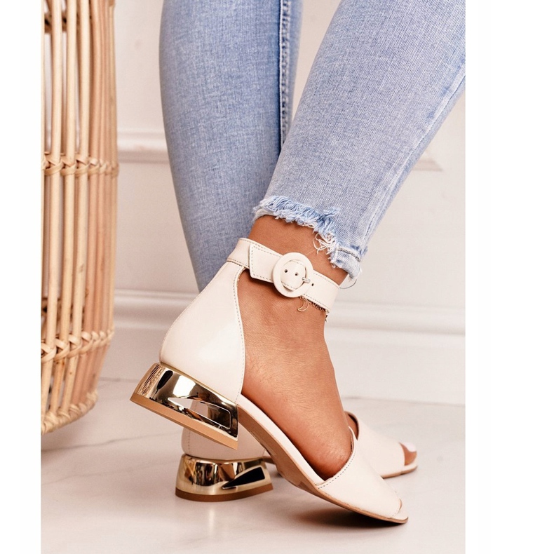 Sandali in pelle su tacchi dorati Laura Messi 2143 Beige 1