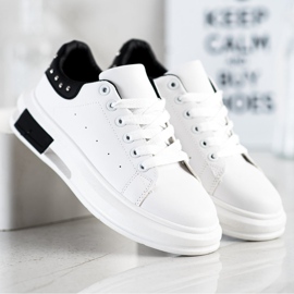 SHELOVET Sneakers Con Borchie bianco nero 1