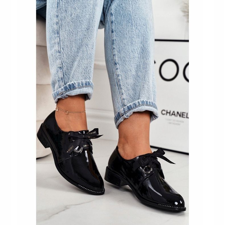 Scarpe da donna laccate Laura Messi 2044 Black nero 1