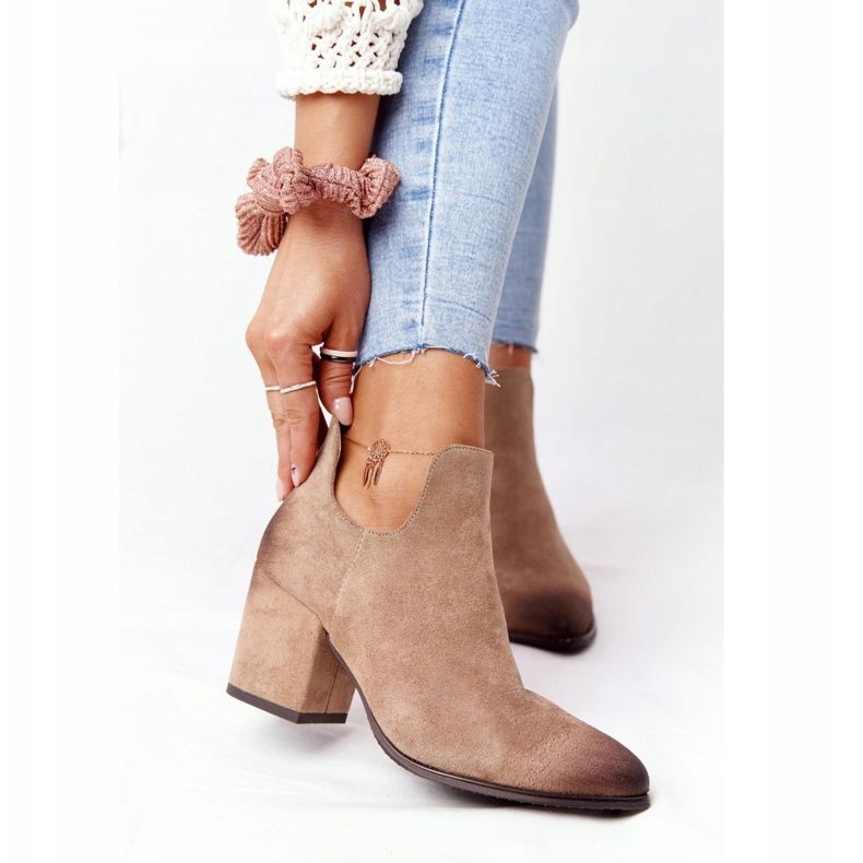 Vinceza Stivaletti Da Donna Con Ritagli Beige Caroline 1