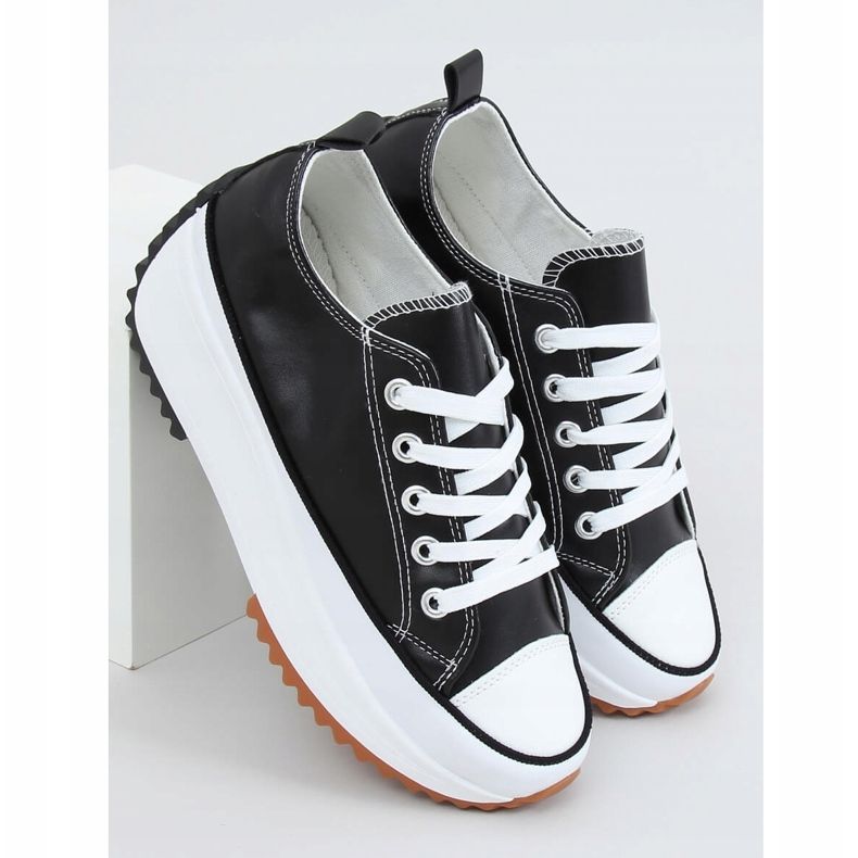 Sneakers firmate con suola nera VL138 nera nero 1