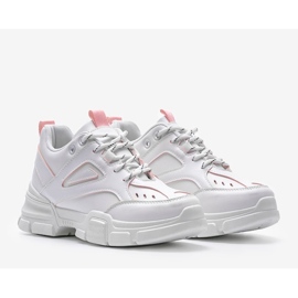 Le sneakers bianche di Christy bianca 1