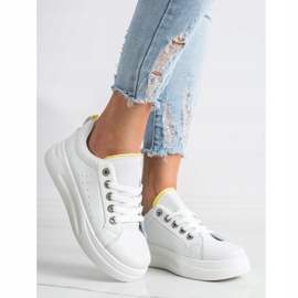 SHELOVET Sneakers alla moda sulla piattaforma bianco 2