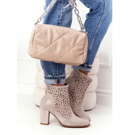 Exquisite Stivaletti in pelle traforata su un cappuccino post squisito 1219 beige 1