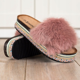 Seastar Pantofole alla moda su una piattaforma decorativa rosa 1
