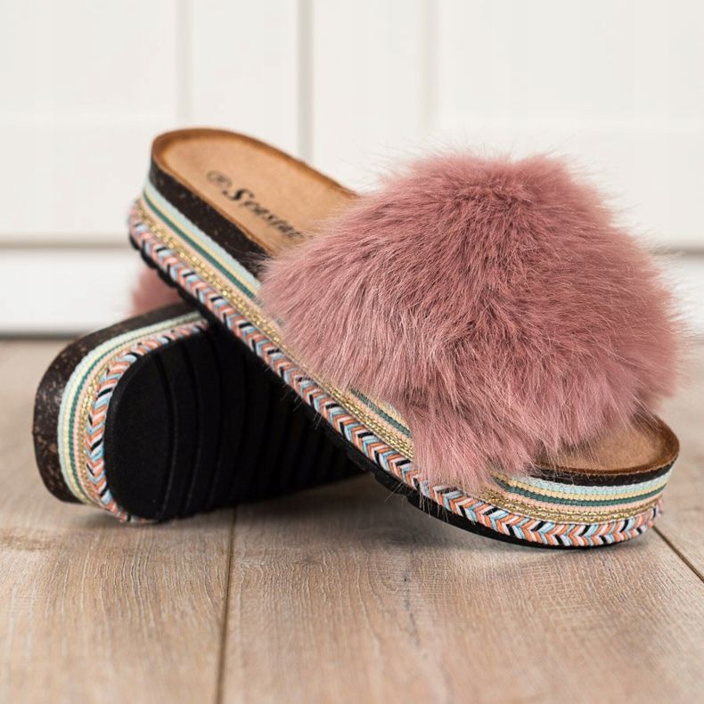 Seastar Pantofole alla moda su una piattaforma decorativa rosa 1