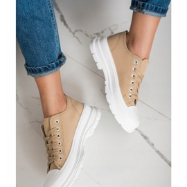 SHELOVET Sneakers beige sulla piattaforma 1