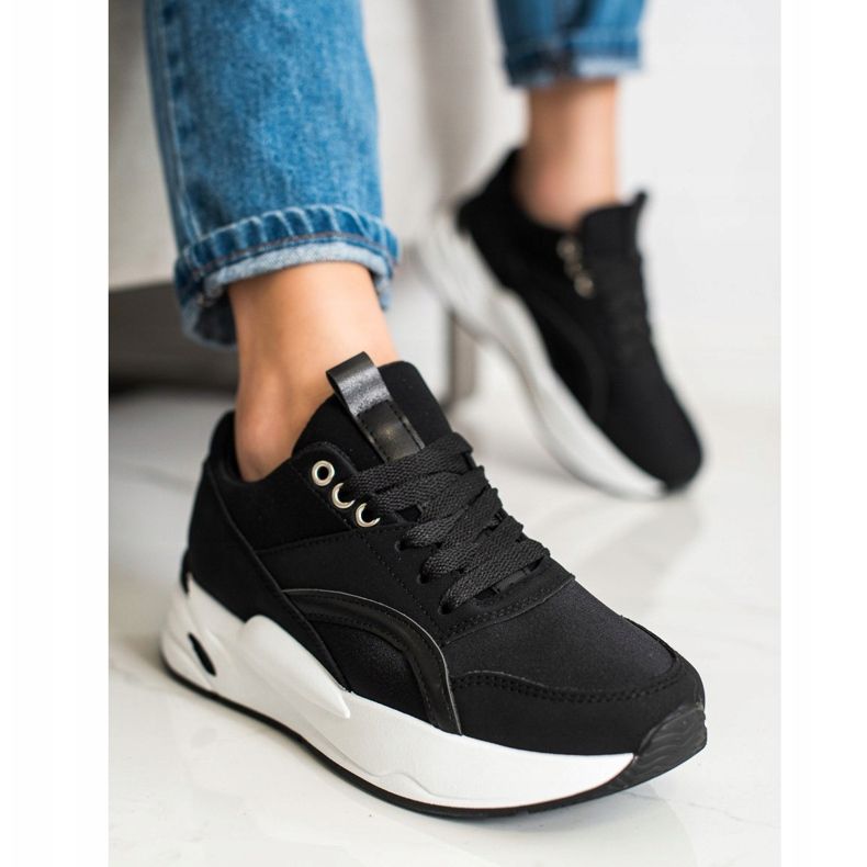 SHELOVET Sneakers classiche sulla piattaforma nero 2