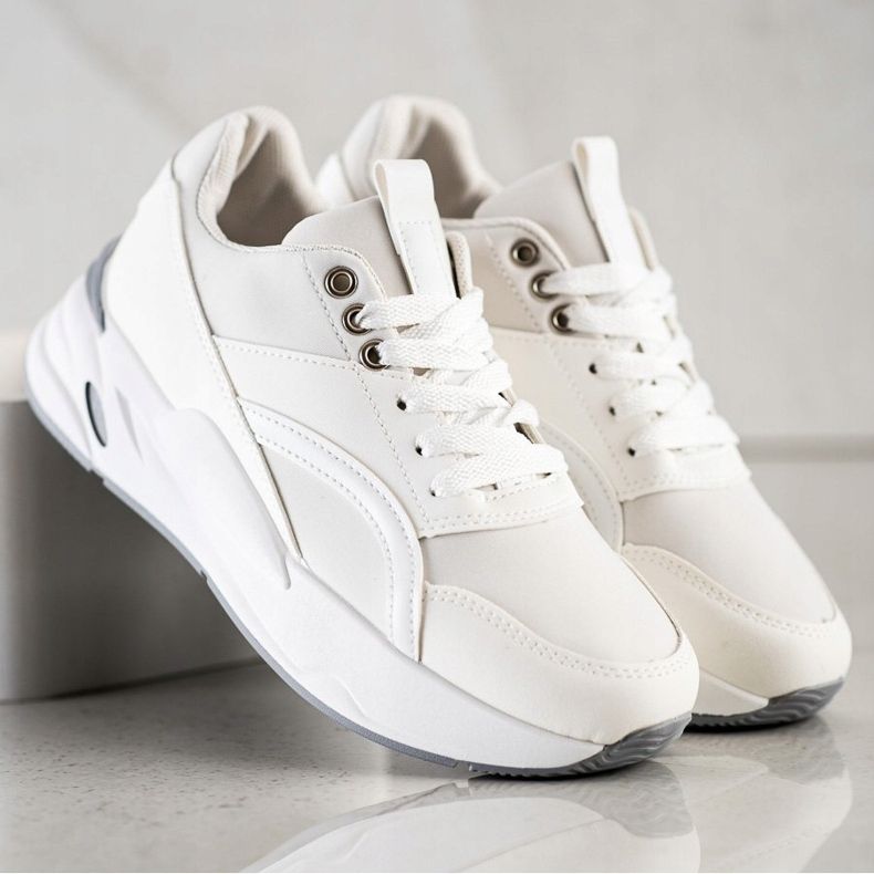 SHELOVET Sneakers classiche sulla piattaforma bianca 1