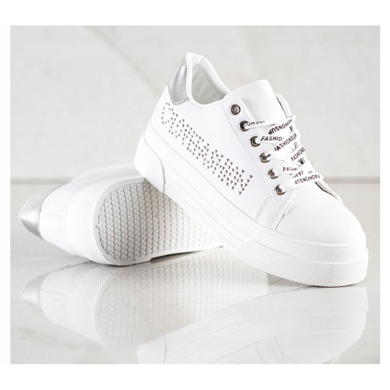 SHELOVET Sneakers bianche sulla piattaforma di moda bianco 1