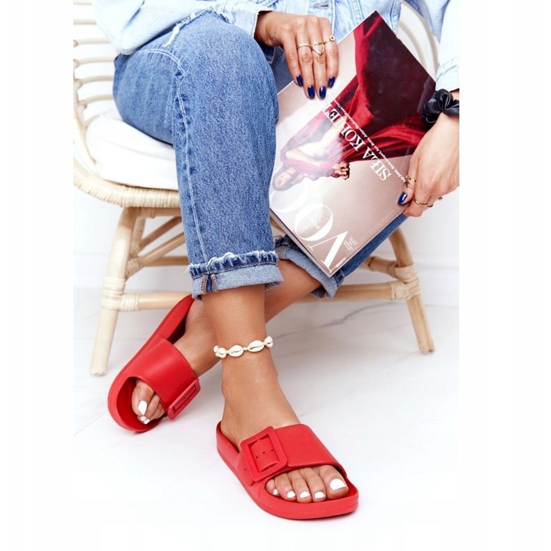 Pantofole da donna Big Star con fibbia FF274A385 Rosse rosso 2