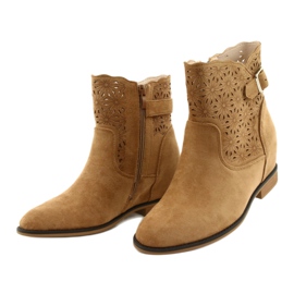 M.Daszyński Stivali con zeppa traforati da donna SA168-20 beige 2