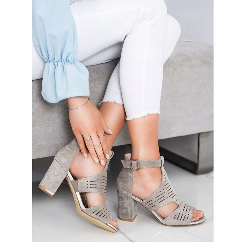I sandali traforati di Sergio Leone beige 1
