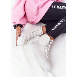 Sneakers da donna su una piattaforma con un popcorn bianco rene bianca 1