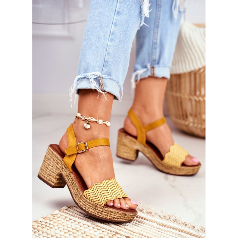 EVE Sandali da donna Fobi gialli su un tacco alto beige giallo 1