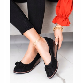 Vinceza Pompe a cuneo traforate nero 2