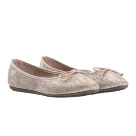 Ballerine in pizzo beige di Alessandra 1