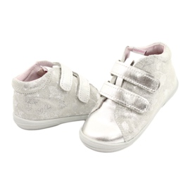 Mazurek Stivaletti sportivi in ​​pelle con velcro 1264 fiore argento 3
