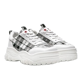 Sneakers bianche da donna con una Marlene a scacchi verniciata alla moda bianca 1