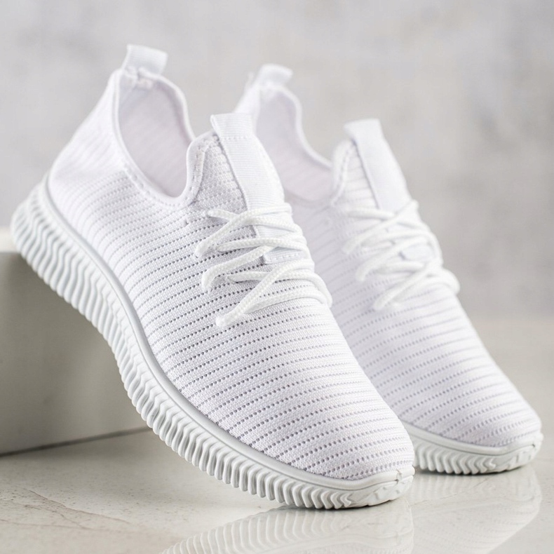 SHELOVET Comode scarpe da ginnastica slip-on bianca 1