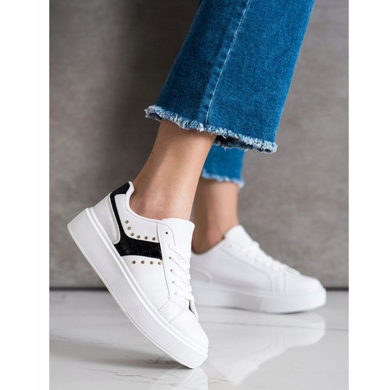 SHELOVET Sneakers casual in ecopelle bianca nero 1