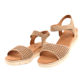 Sandali Caprice in pelle con zeppa 28710 beige 1