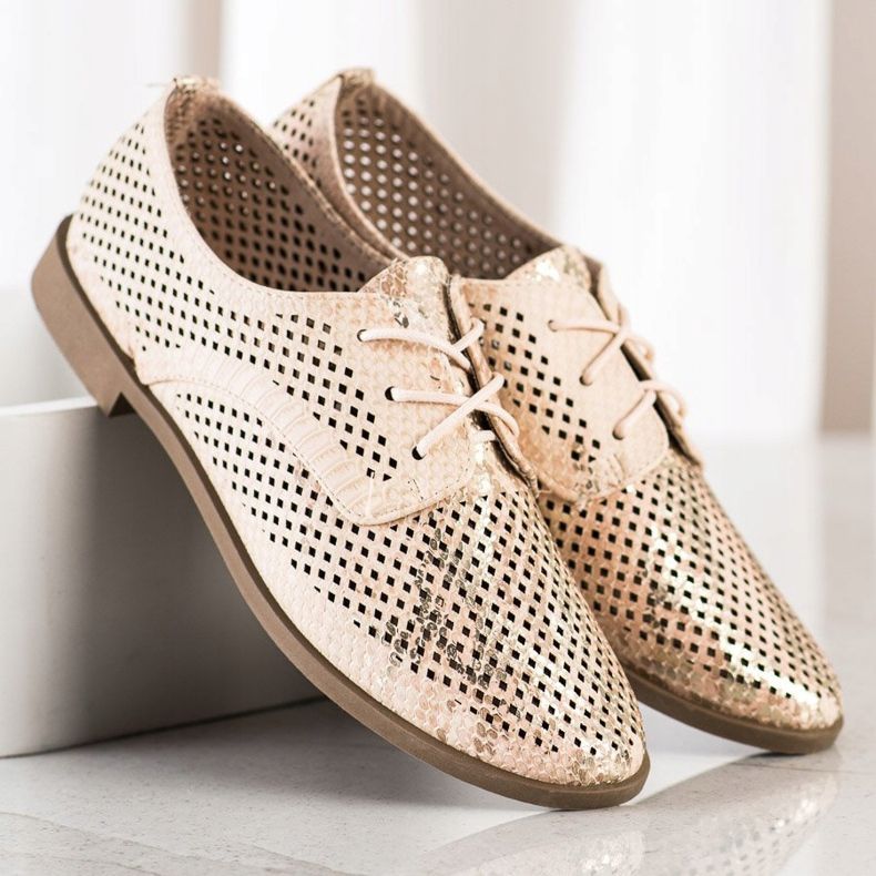 SHELOVET Scarpe traforate per la primavera beige 2
