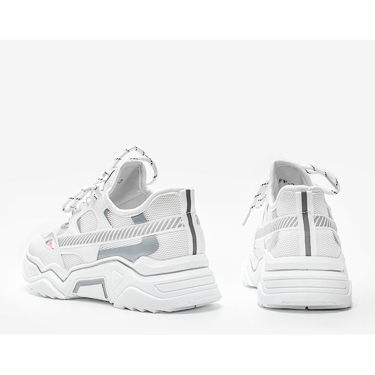 Sneakers bianche su una spessa suola Leanna bianca 2