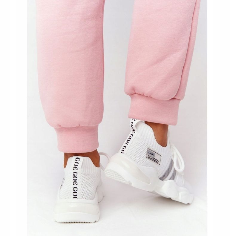 Calze sportive da donna GOE HH2N4016 Bianco bianca nero 2