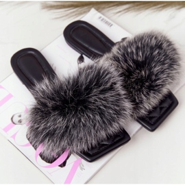 Pantofole In Pelle Con Pelliccia In Bianco E Nero Love You So 2
