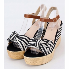 Sandali neri su una zeppa a strisce nere A89907 Black beige marrone nero 1