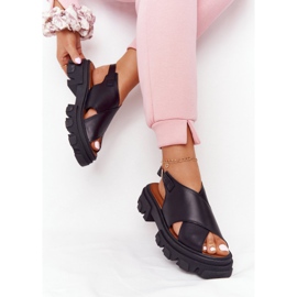 Sandali in pelle sulla piattaforma Lewski Shoes 3018-0 Nero 2
