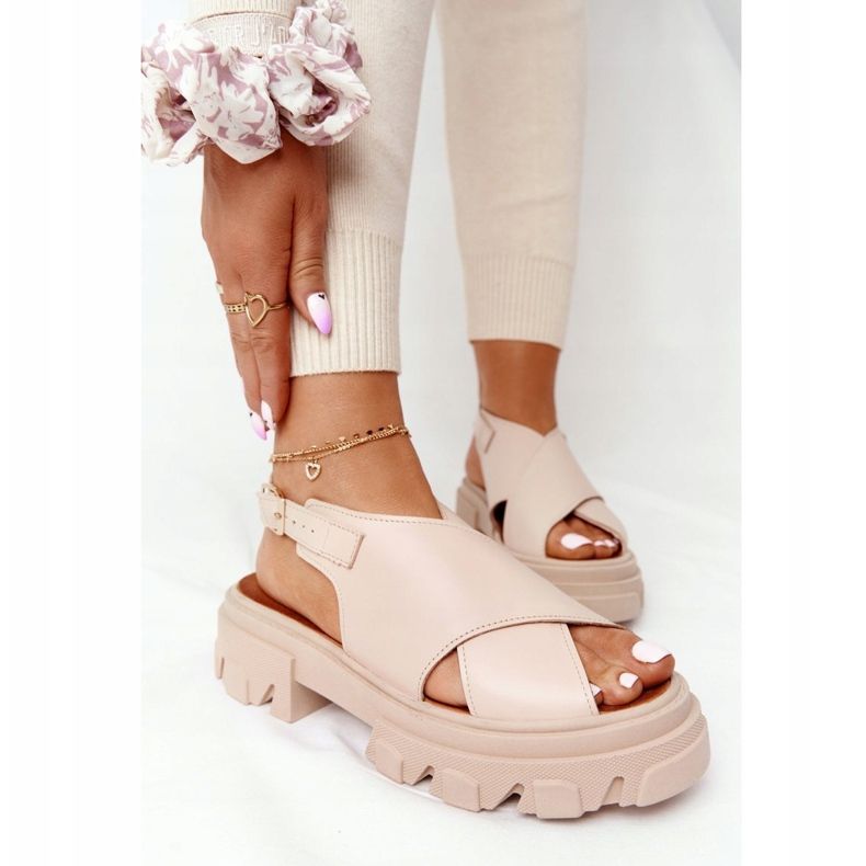 Sandali in pelle sulla piattaforma Lewski Shoes 3018-0 Beige 1