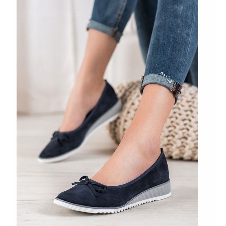 Goodin Ballerina Con Fiocco blu 2