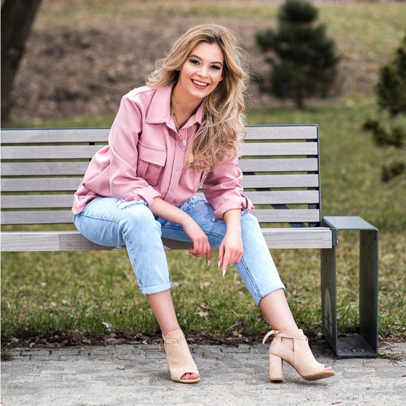 Stivali VINCEZA a punta aperta annodati beige 2